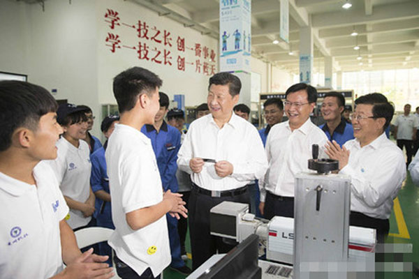 習(xí)近平：上下努力進(jìn)一步辦好職業(yè)教育.jpg