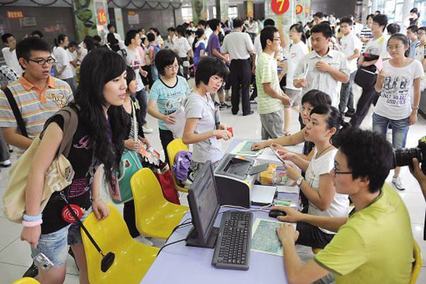 700萬大一新生，四年后700萬的畢業生.jpg